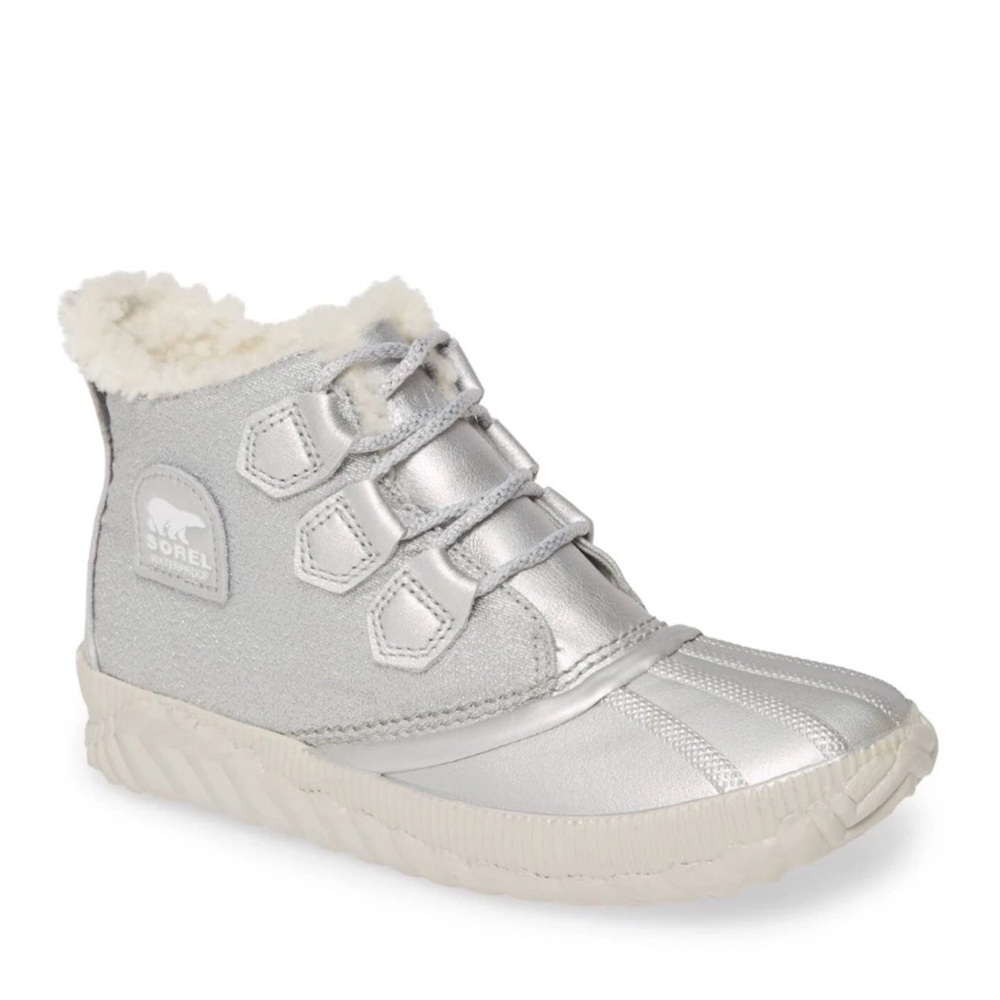 Sorel x Disney Frozen ll Out N About Bootie Size 9